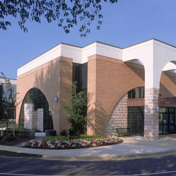 TempleBethAmiExterior