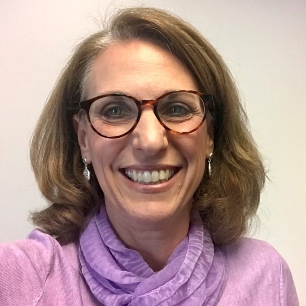 Debbie Ezrin headshot